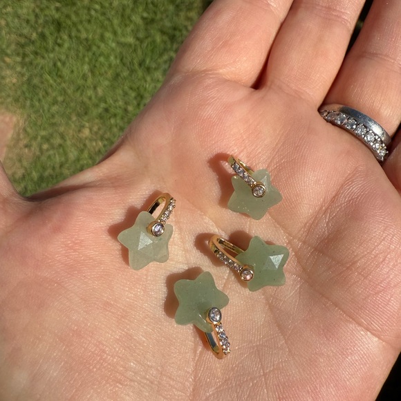 Gemstone star charm with gold filled bail - Picture 3 of 4